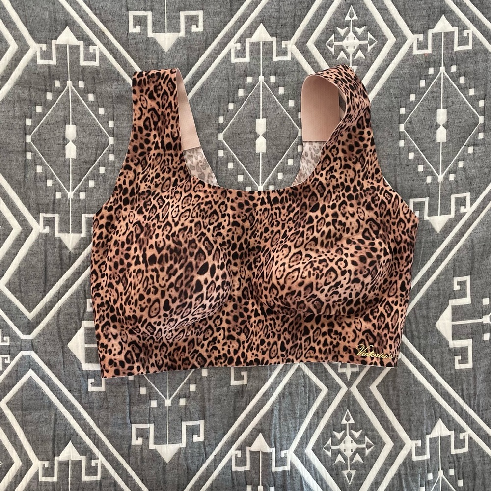 NWOT Victoria’s Secret Scoop Bra